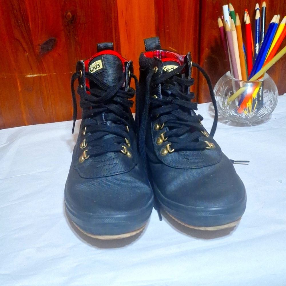 Ked's woman scout boots